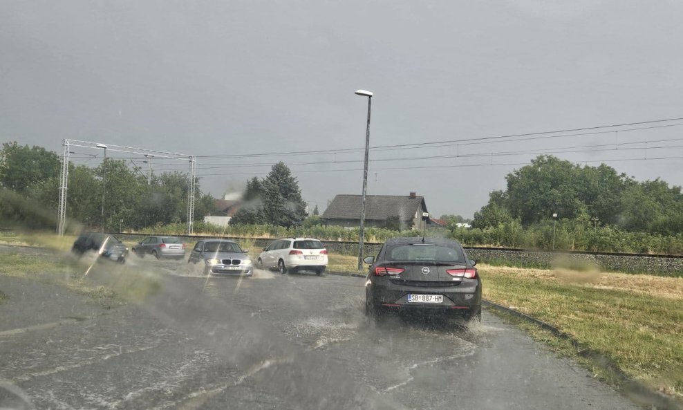 Nevrijeme u Slavonskom Brodu