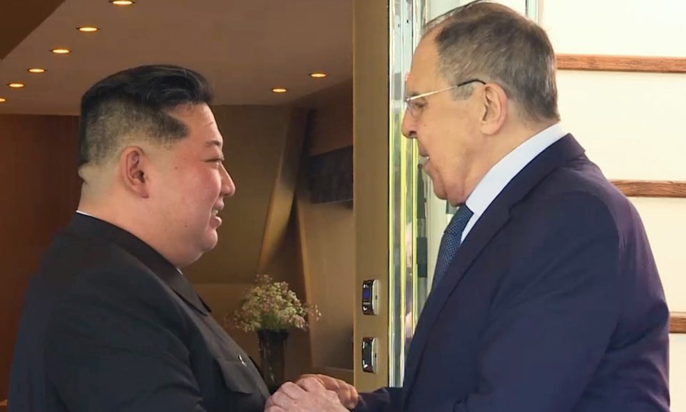 Kim Jong Un i Sergej Lavrov