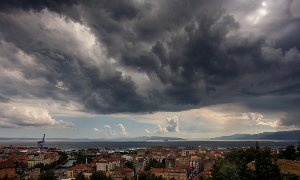 Nestabilnosti se nastavljaju i početkom tjedna.