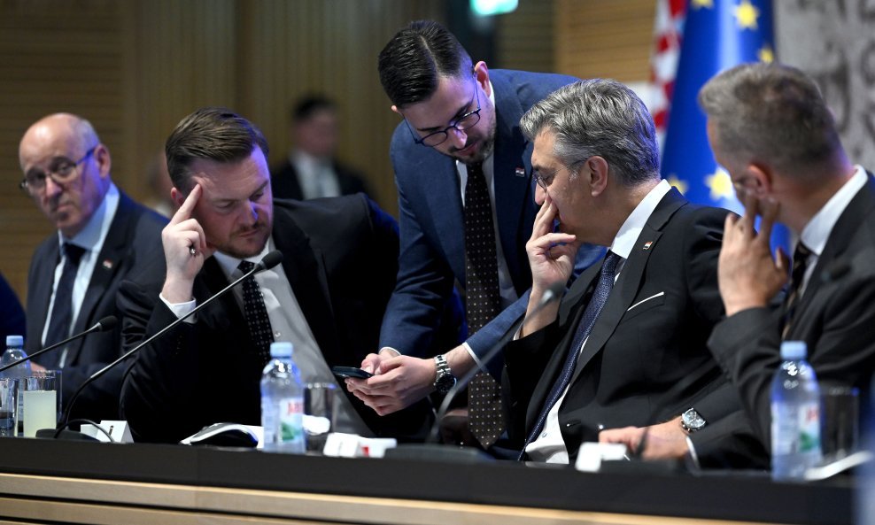 Andrej Plenković na sjednici GSV-a