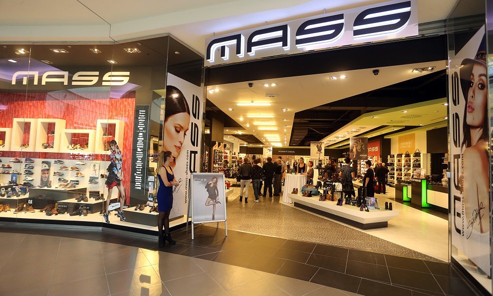 Trgovina distributera odjeće i modnih dodataka Mass