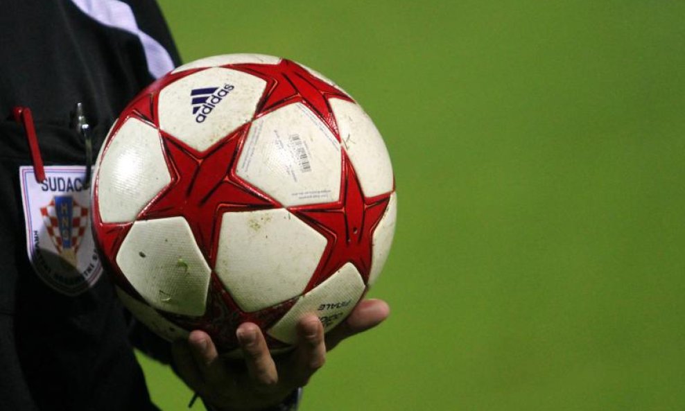 Nogometni sudac, ilustracija