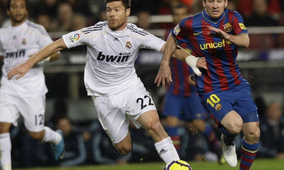 Barcelona - Real 1-0, Lionel Messi i Xabi Alonso