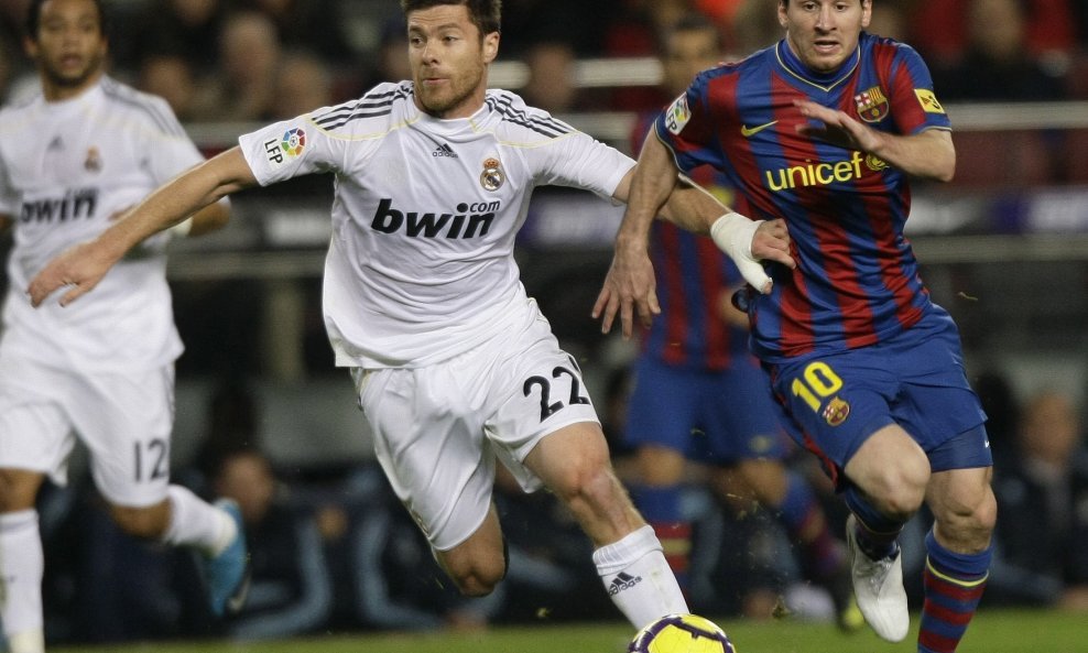 Barcelona - Real 1-0, Lionel Messi i Xabi Alonso