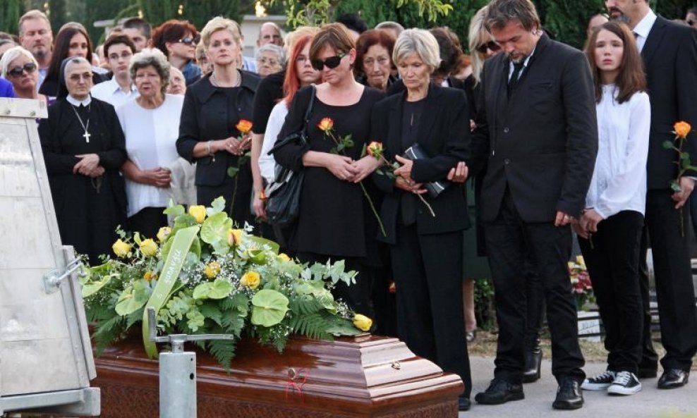 Pogreb Ljube Stipišića Delmate na groblju Lovrinac
