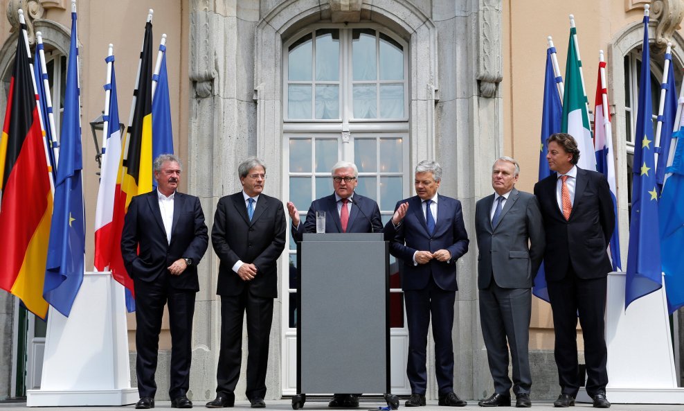 Jean Asselborn, Paolo Gentiloni, Frank-Walter Steinmeier,  Jean-Marc Ayrault,  Didier Reynders