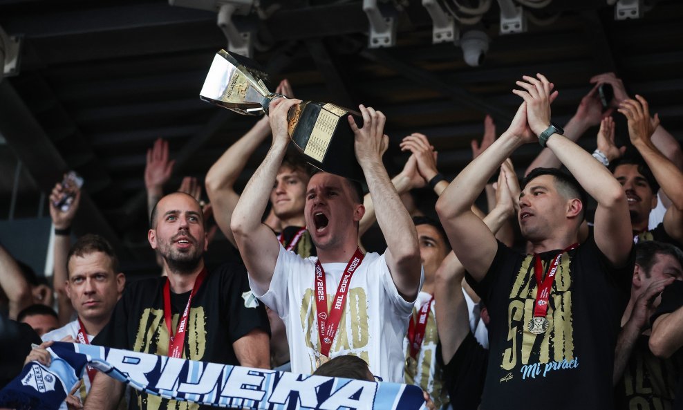 Rijeka slavi titulu