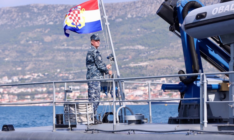 Hrvatska ratna mornarica obavlja pripreme za mimoplov povodom Oluje (ilustracija)