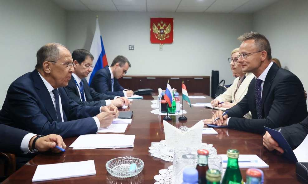 Sergej Lavrov i Peter Szijjarto