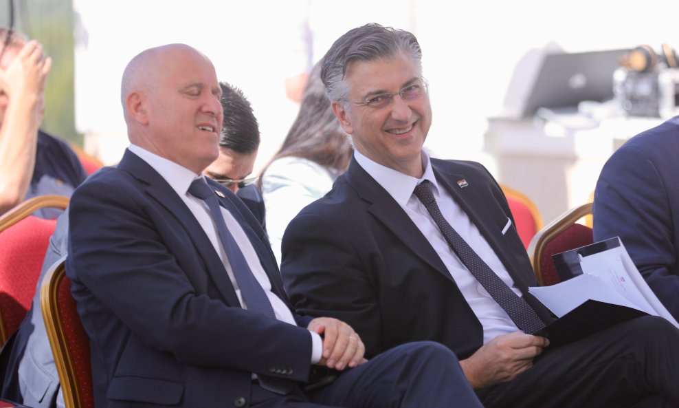 Ministar graditeljstva Branko Bačić i premijer Andrej Plenković