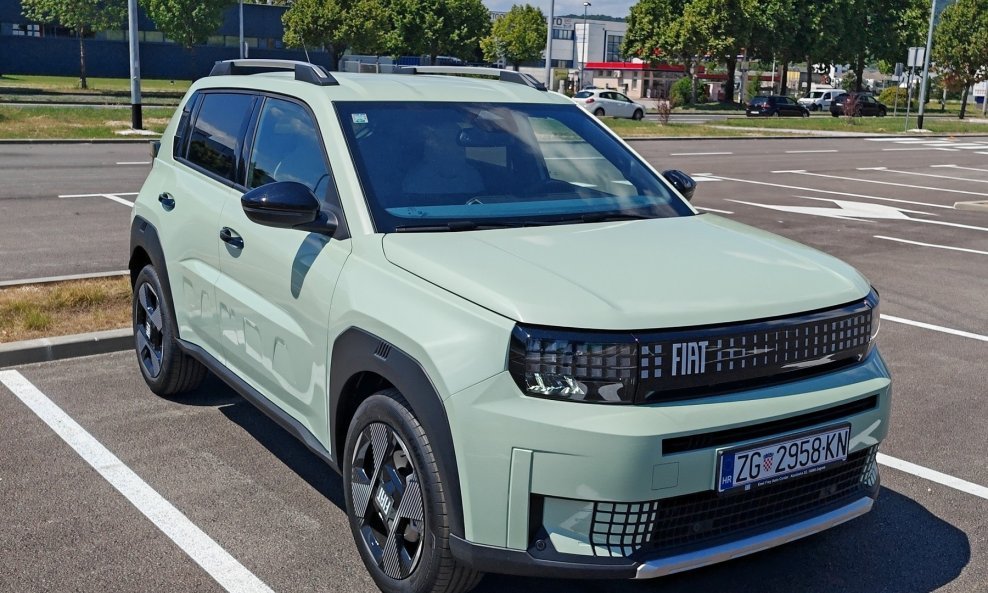 Fiat Grande Panda 1.2 110 e-Hybrid AT La Prima