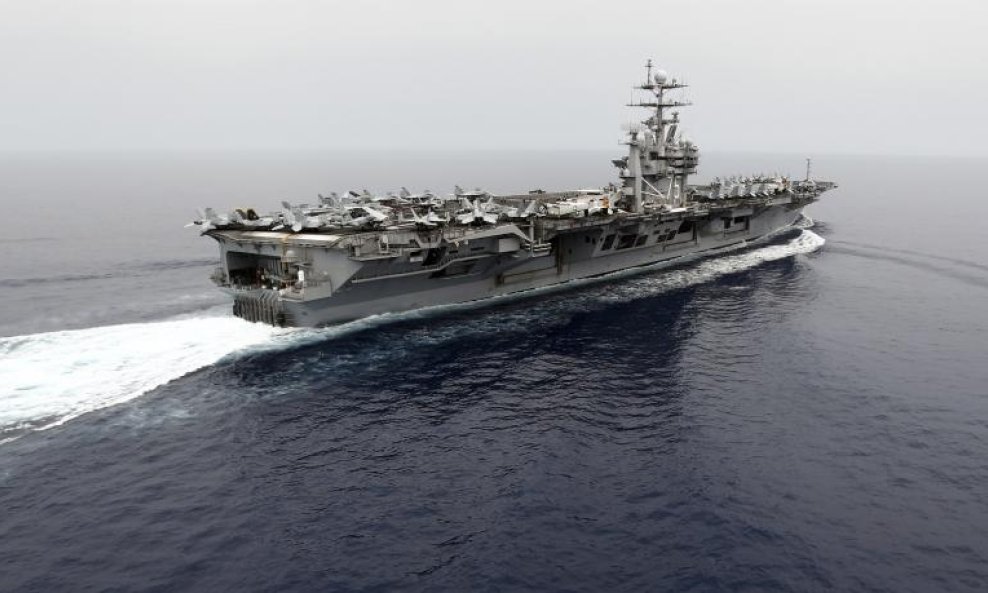 Oko 40 brodova uključujući i nosače zrakopllova USS Roland Regan sudjeluje u petodnevnim vježbama u Japanskom i Žutom moru