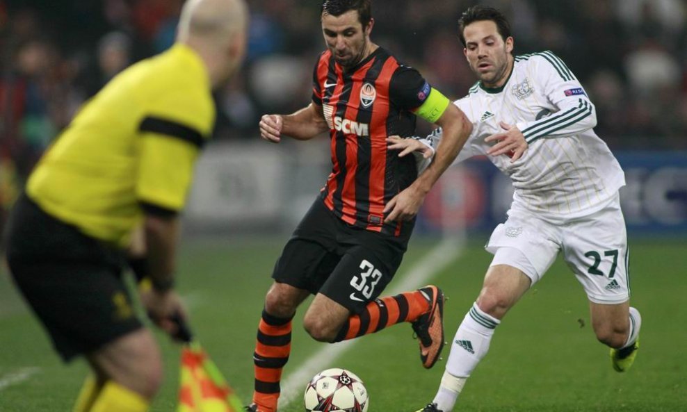 Darijo Srna (L) i Gonzalo Castro