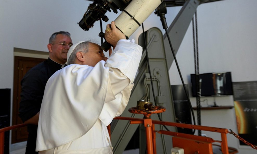 Papa Lav XIV.