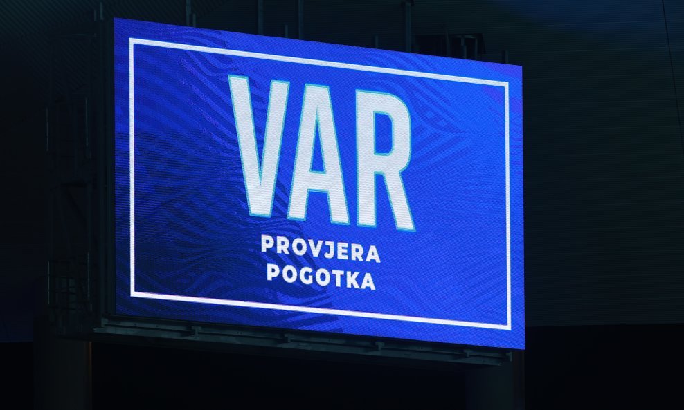 VAR