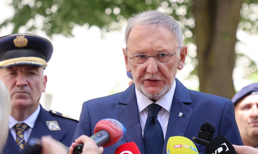 Davor Božinović