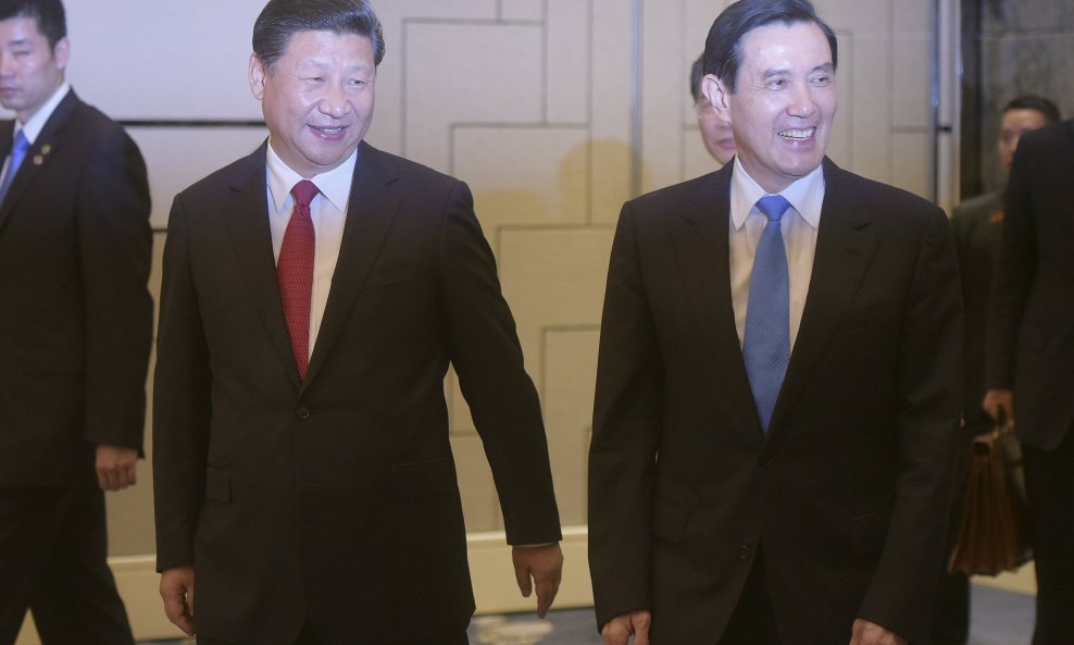 Kineski predsjednik Xi Jinping i tajvanski predsjednik Ma Ying-jeou