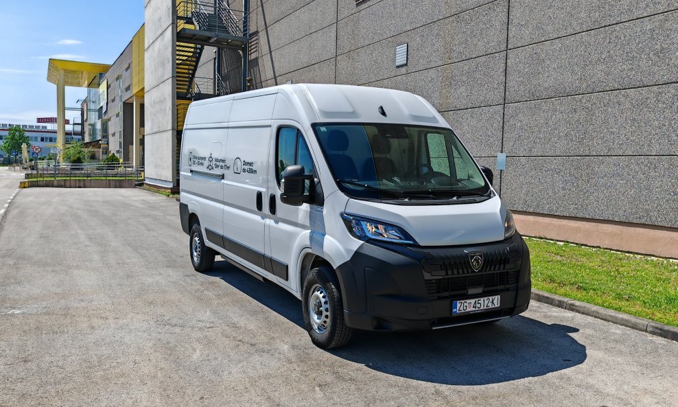 Peugeot E-Boxer Furgon L3H2 335 110 kWh 270 e-EAT