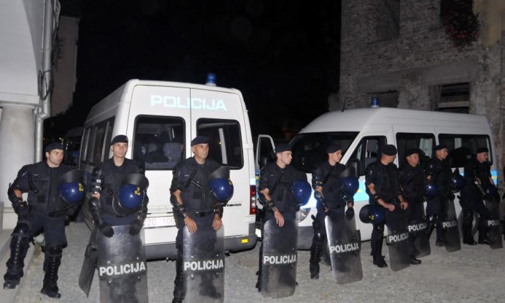 Vukovar interventna policija