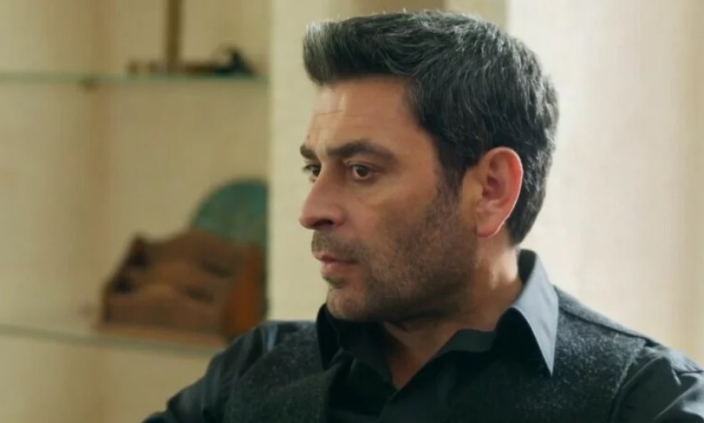 Ozan Akbaba u seriji 'Daleki grad'
