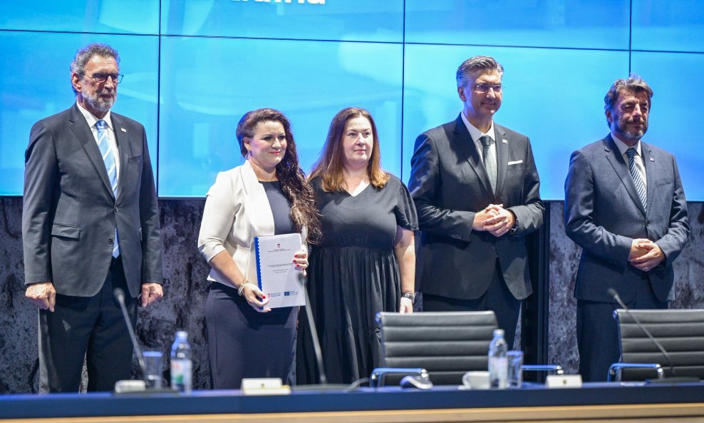 Ugovori su dodijeljeni za obrazovne ustanove u svim dijelovima Hrvatske