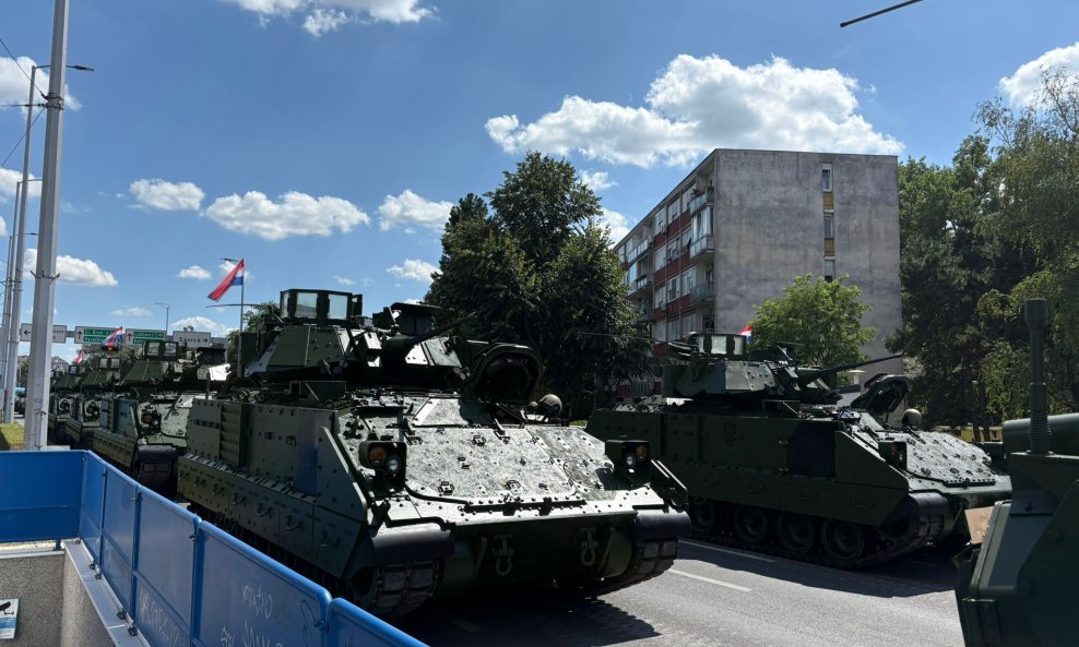Vojska na ulicama Zagreba