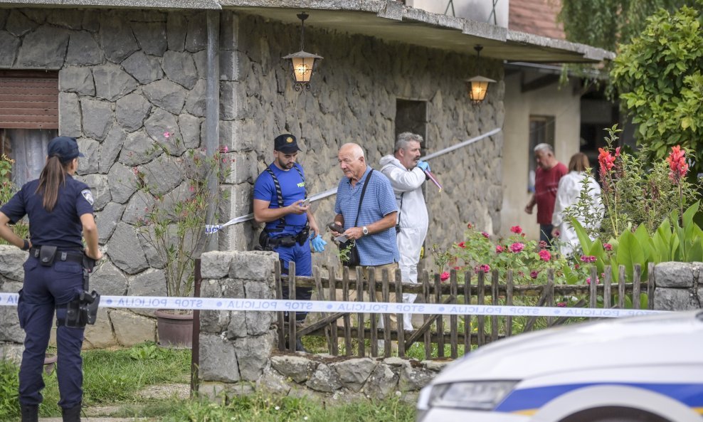 Berek: Policijski očevid na mjestu ubojstva muškarca