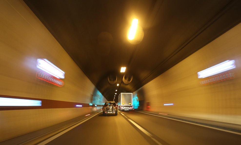 Tunel Sveti Rok