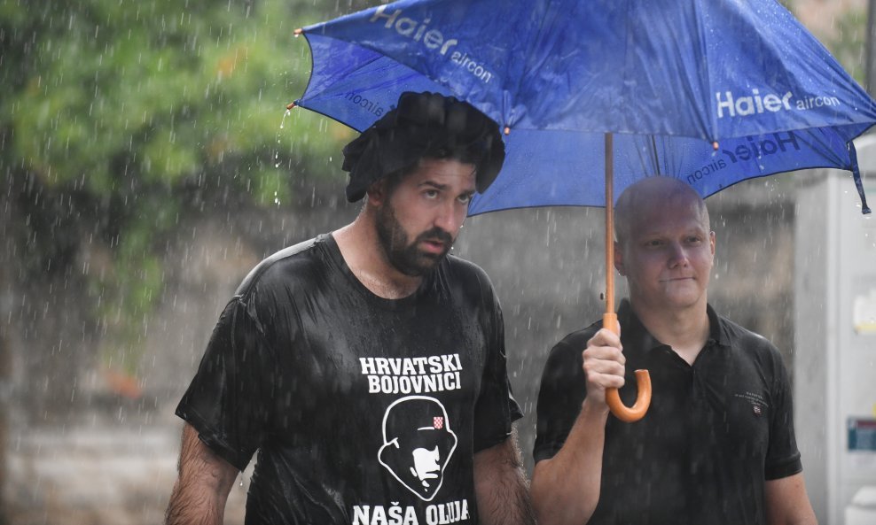 Sinj: Zbog jakog pljuska odgođena 310. Sinjska alka