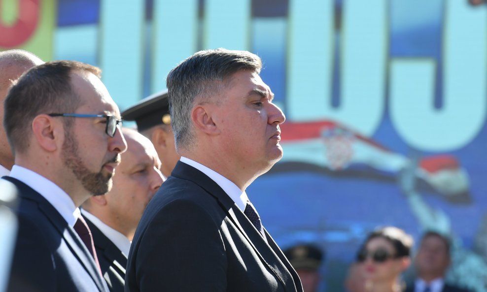 Odlaskom nakon komemoracije Zoran Milanović konačno se povukao iz sukoba s Andrejem Plenkovićem