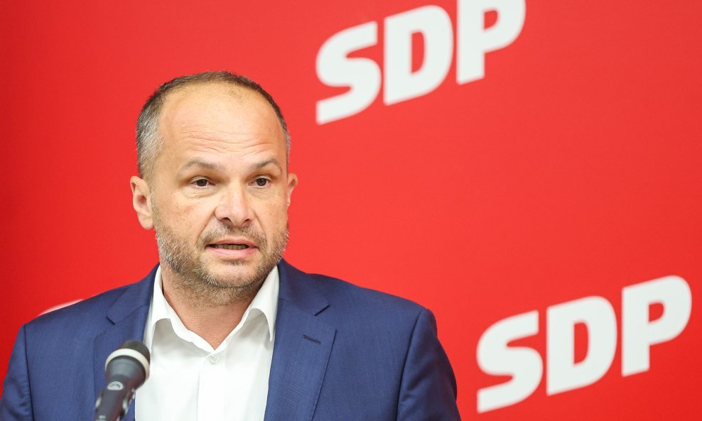 Ilustracija / Siniša Hajdaš Dončić, predsjednik SDP-a