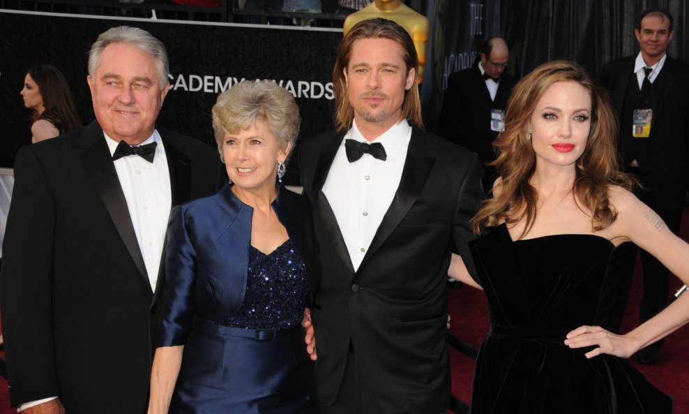 William Alvin Pitt, Jane Etta Pitt, Brad Pitt i Angelina Jolie