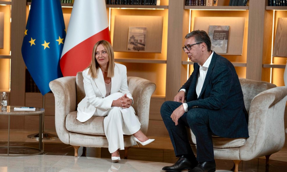 Talijanska premijerka Giorgia Meloni i srbijanski predsjednik Aleksandar Vučić