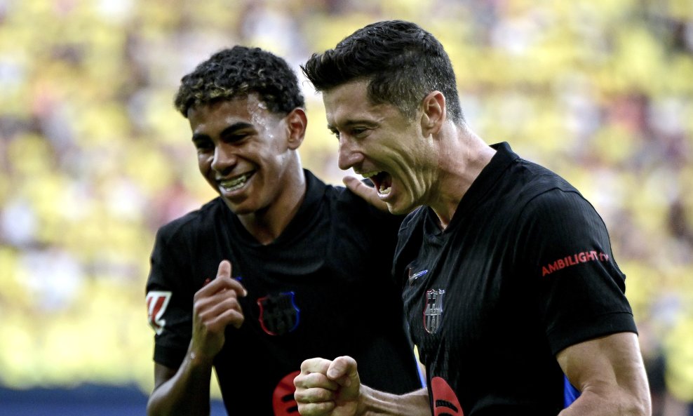 Lamine Yamal i Robert Lewandowski