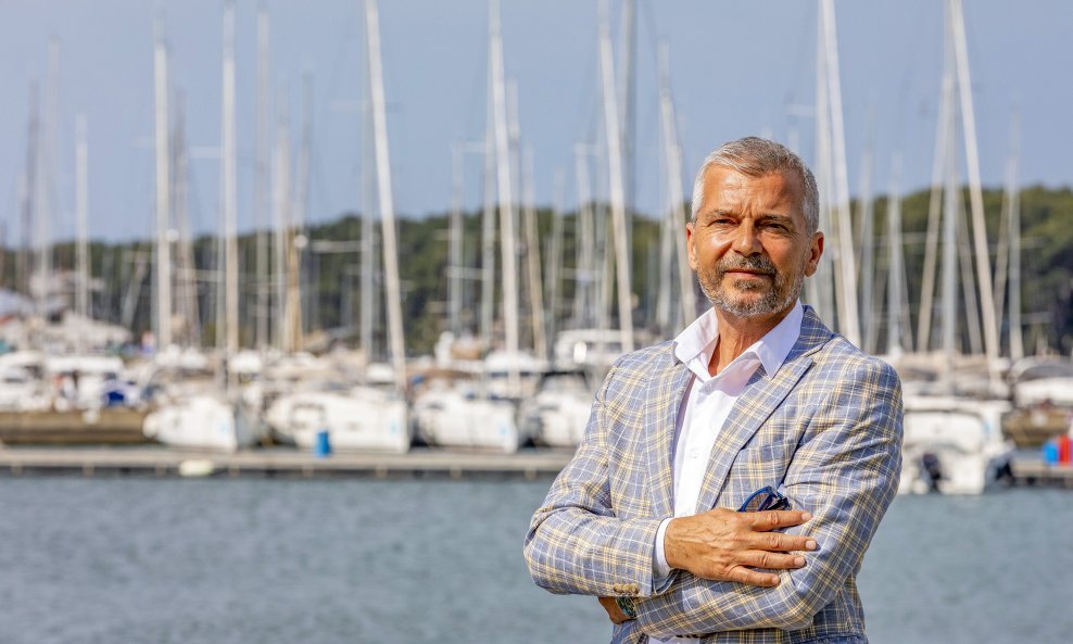 Sean Lisjak