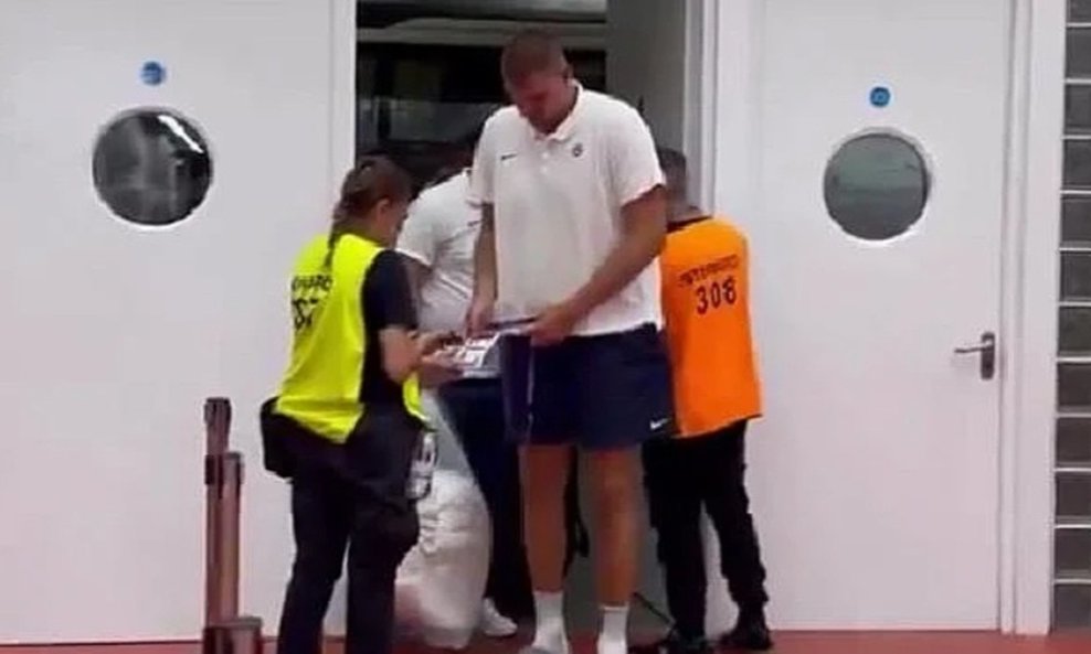 Zaštitarka i Jokić