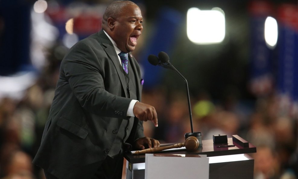 Pastor Mark Burns