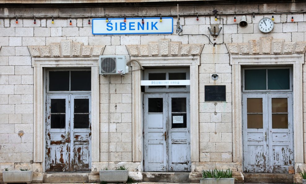 Željeznička postaja Šibenik