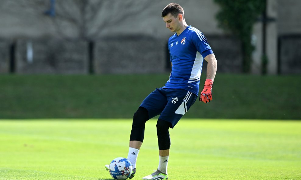 Dominik Livaković iz vremena dok je branio za Dinamo