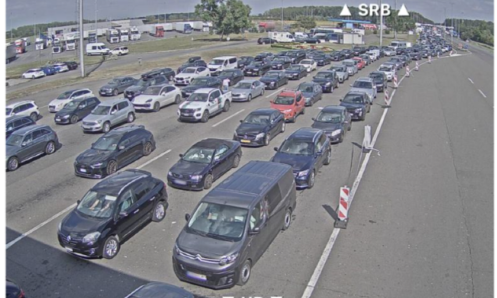 Gužve na Graničnom prijelazu Bajakovo