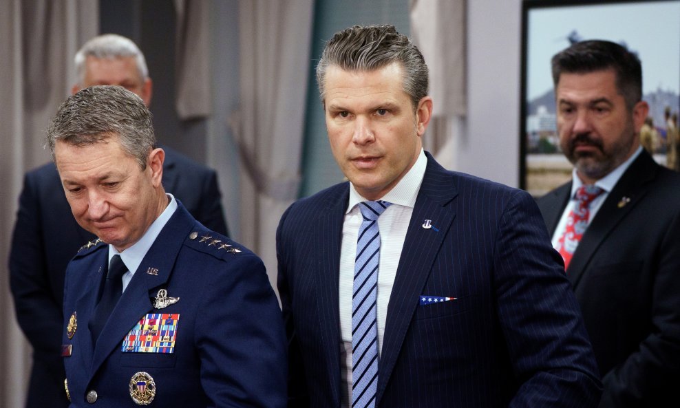 Dan Caine i Pete Hegseth