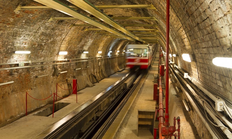 metro