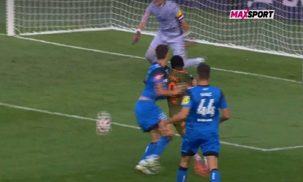 Sporna situacija s utakmice Varaždin - Osijek