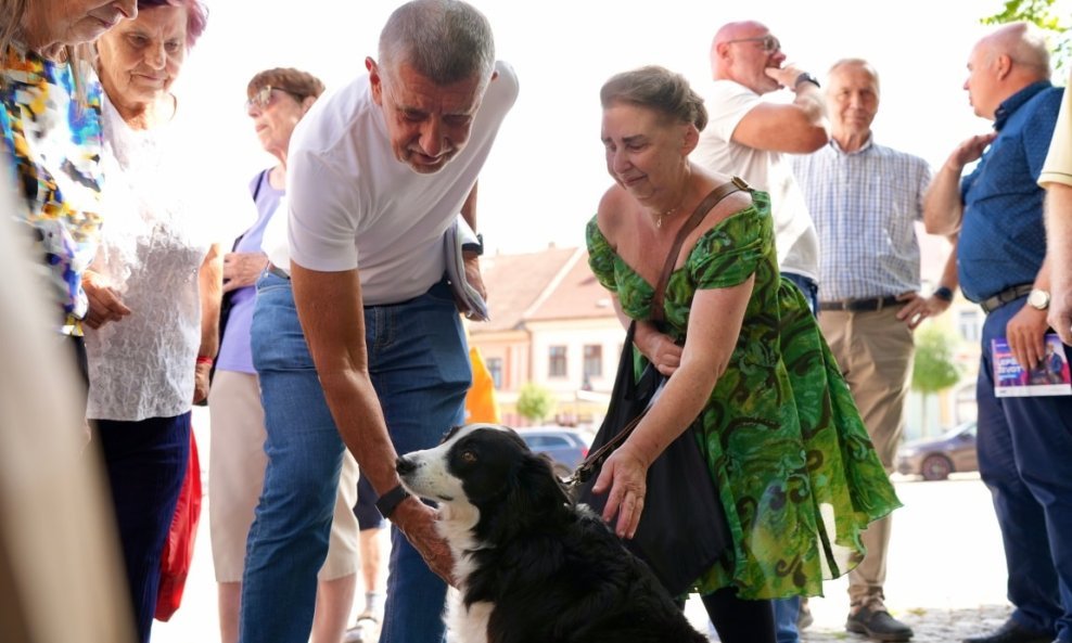 Andrej Babiš s psom