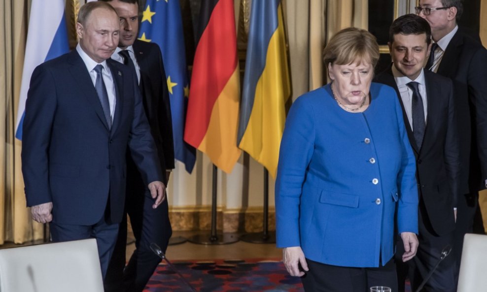 Vladimir Putin, Angela Merkel i Emmanuel Macron