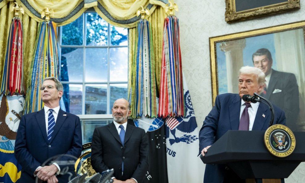 Scott Bessent, Howard Lutnick, Donald Trump