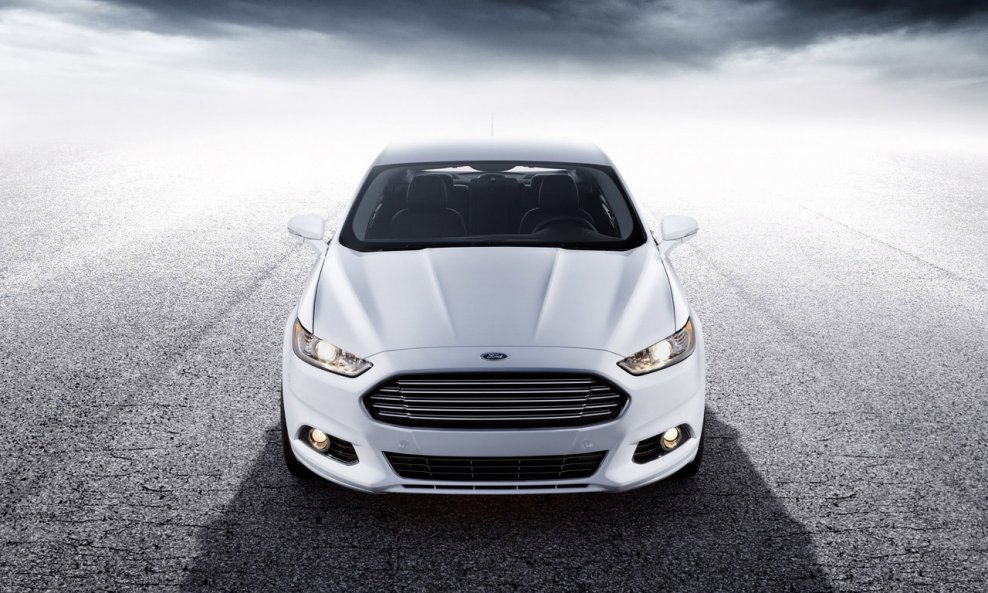 35-2013-ford-fusion