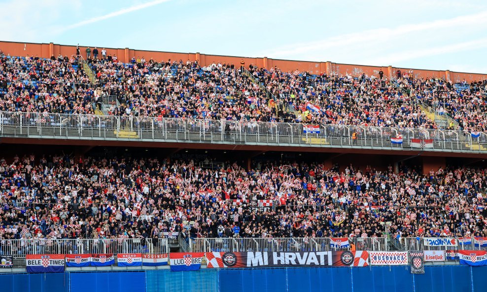 Hrvatski navijači na maksimirskom stadionu