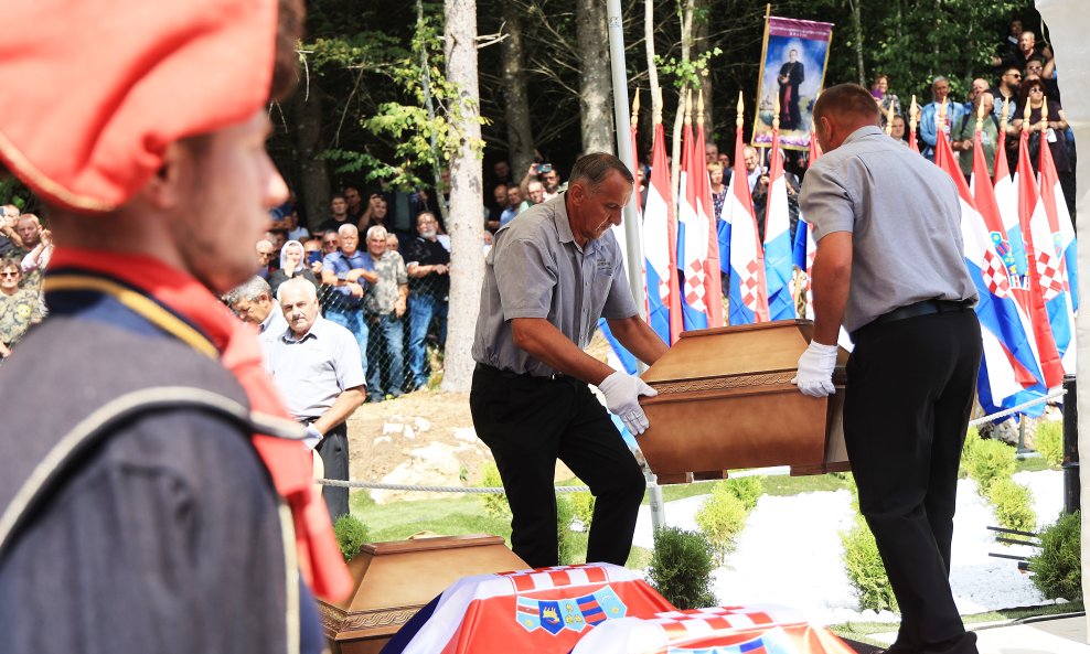 Ukop 814 žrtava iz masvone grobnice u jami Jazovka