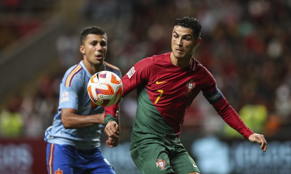 Hugo Guillamón vs. Cristiano Ronaldo